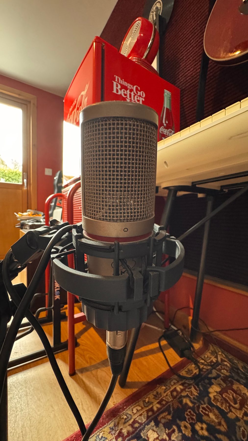 AKG C200B